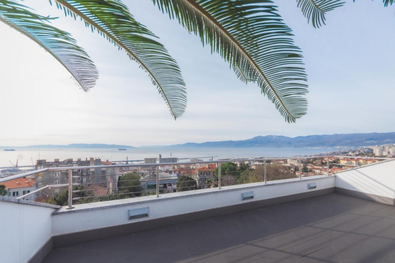 Penthouse Belvedere City View With Private Parking ริเยกา ภายนอก รูปภาพ