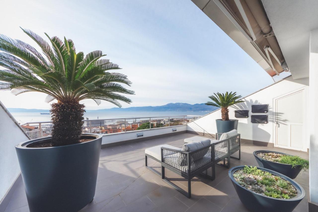 Penthouse Belvedere City View With Private Parking ริเยกา ภายนอก รูปภาพ